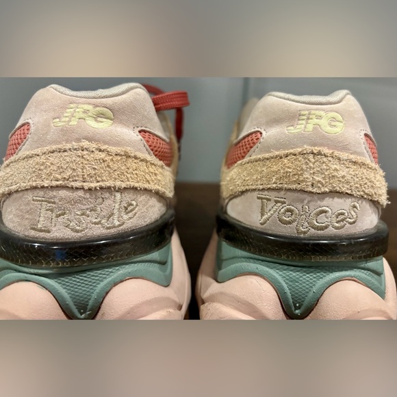 New Balance 9060 • Joe Freshgoods • Inside Voices • Penny Cookie Pink • 8.5 / 7 - Picture 15 of 16